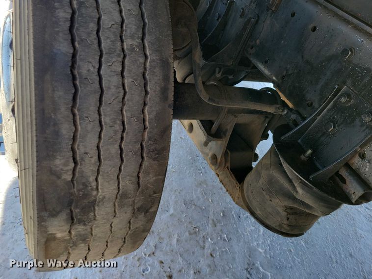 image for item EA2822 1995 Peterbilt 357 dump truck