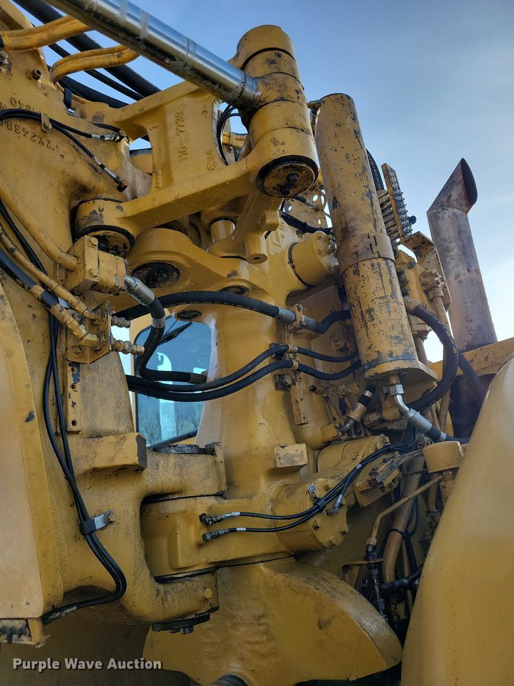 image for item EA2823 2006 Caterpillar 627G conventional scraper 