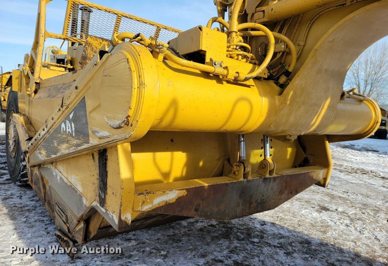 image for item EA2823 2006 Caterpillar 627G conventional scraper 