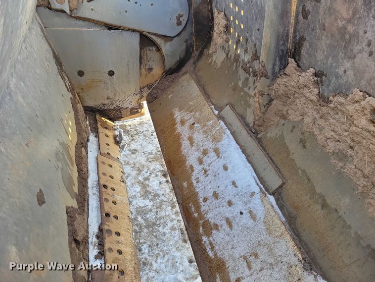 image for item EA2823 2006 Caterpillar 627G conventional scraper 