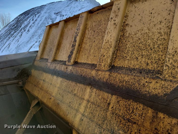 image for item EA2823 2006 Caterpillar 627G conventional scraper 