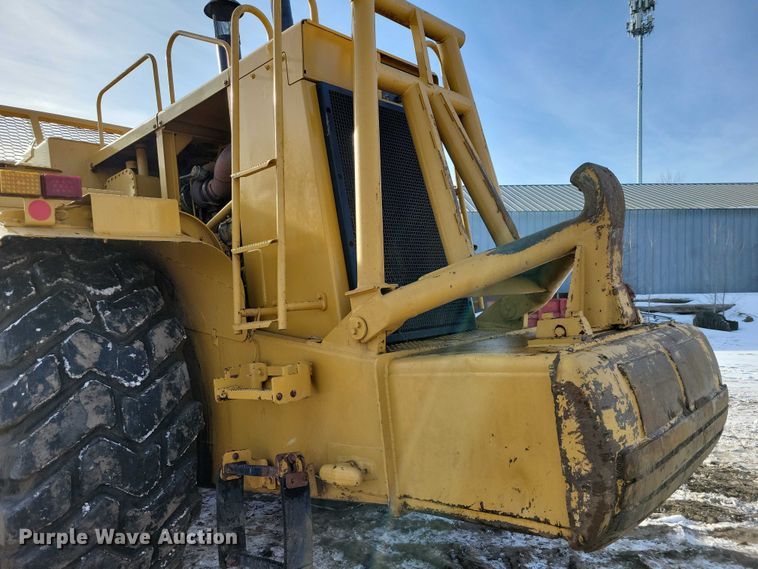 image for item EA2823 2006 Caterpillar 627G conventional scraper 