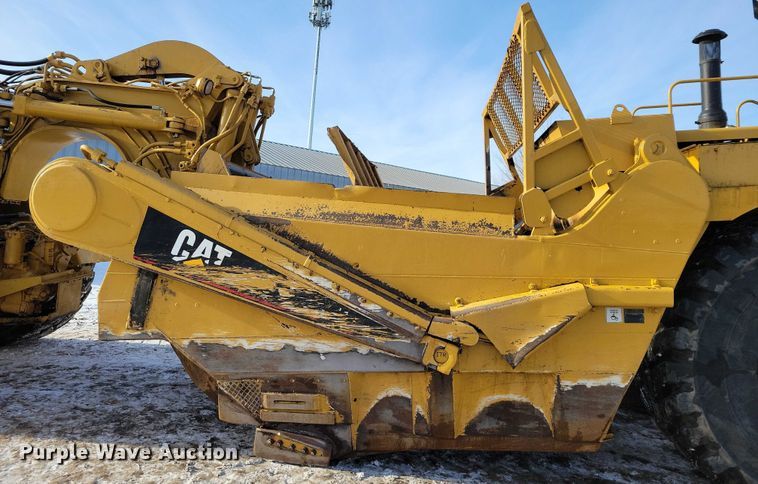 image for item EA2823 2006 Caterpillar 627G conventional scraper 