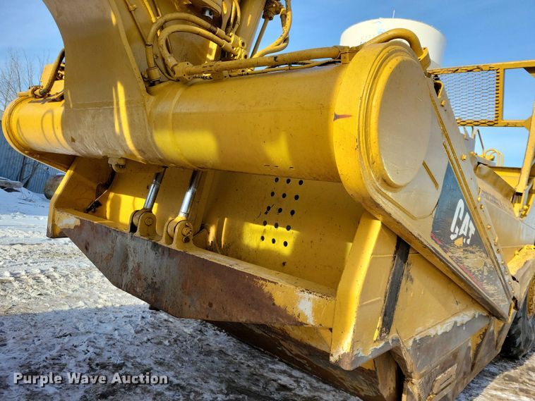 image for item EA2823 2006 Caterpillar 627G conventional scraper 