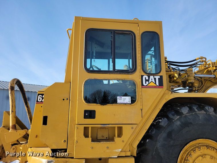image for item EA2823 2006 Caterpillar 627G conventional scraper 