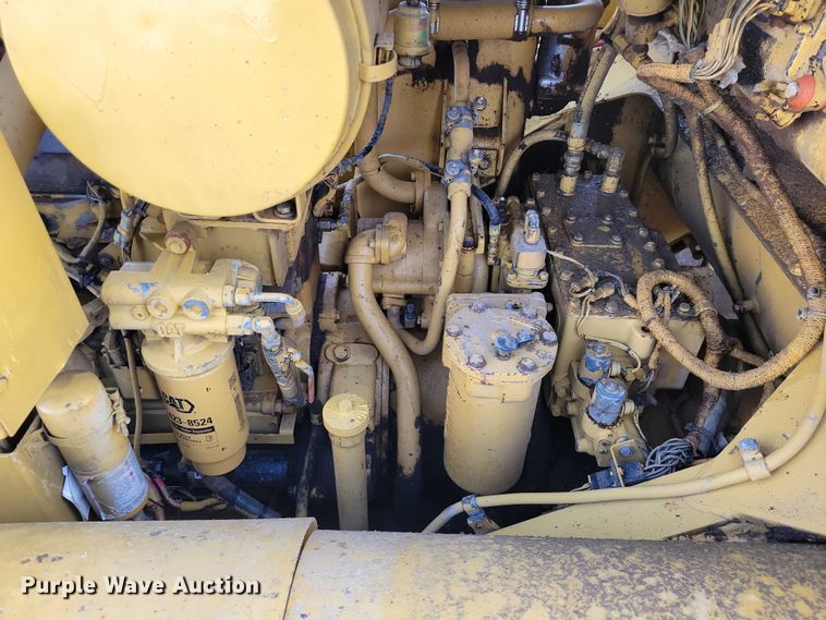 image for item EA2823 2006 Caterpillar 627G conventional scraper 