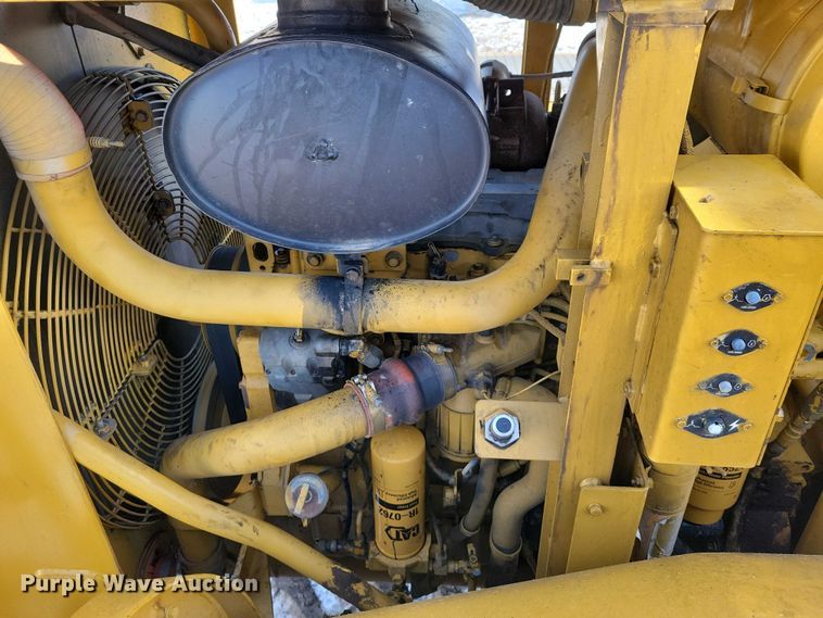image for item EA2823 2006 Caterpillar 627G conventional scraper 