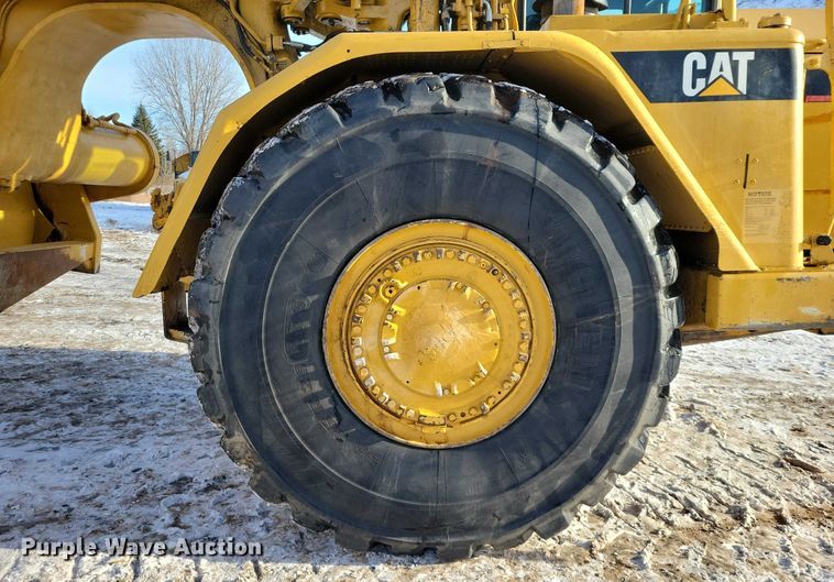 image for item EA2823 2006 Caterpillar 627G conventional scraper 