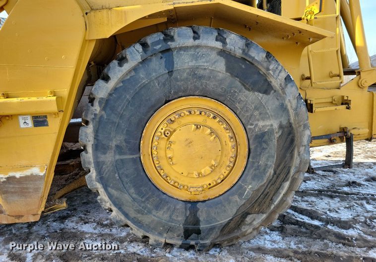 image for item EA2823 2006 Caterpillar 627G conventional scraper 