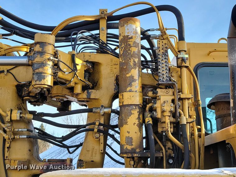 image for item EA2824 2005 Caterpillar 627G conventional scraper 