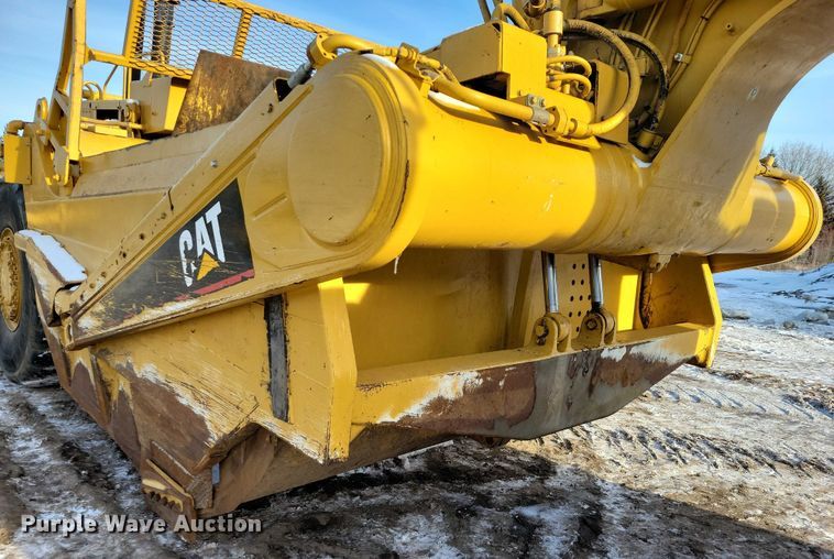 image for item EA2824 2005 Caterpillar 627G conventional scraper 