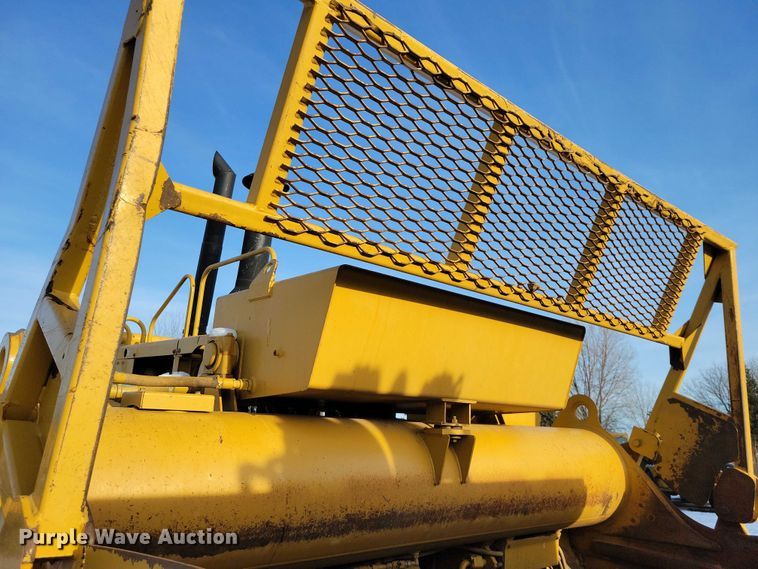 image for item EA2824 2005 Caterpillar 627G conventional scraper 