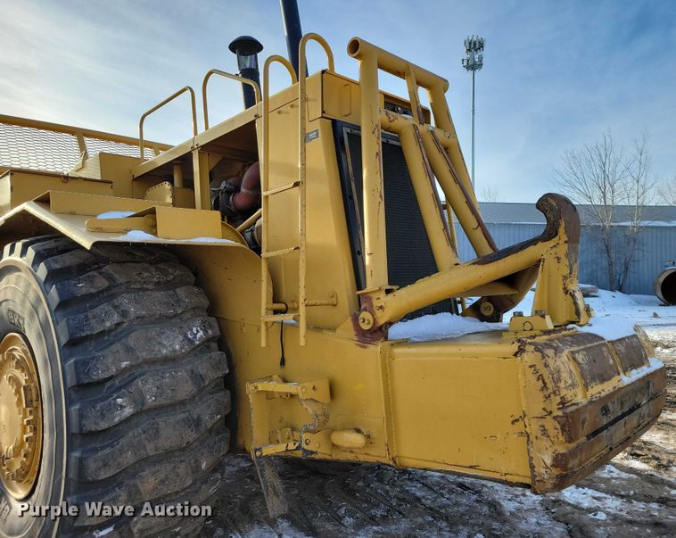 image for item EA2824 2005 Caterpillar 627G conventional scraper 