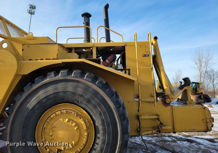 image for item EA2824 2005 Caterpillar 627G conventional scraper 