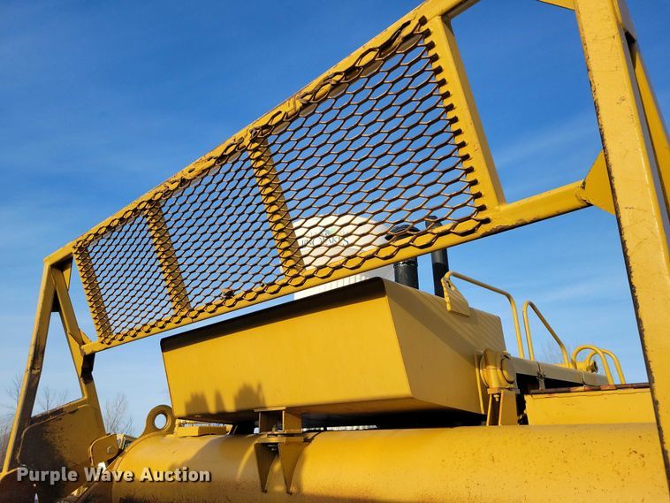 image for item EA2824 2005 Caterpillar 627G conventional scraper 