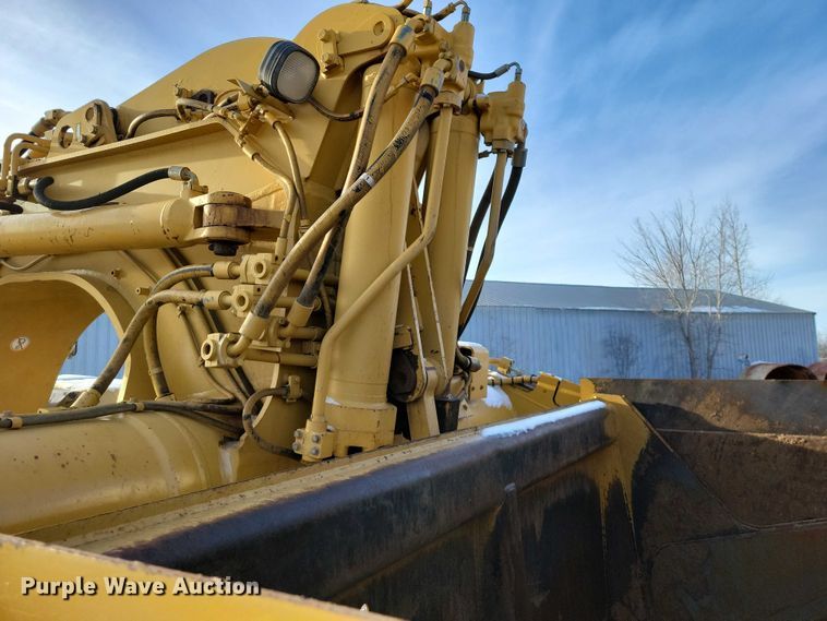 image for item EA2824 2005 Caterpillar 627G conventional scraper 