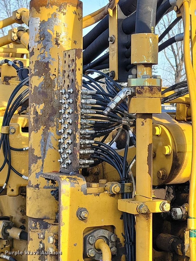 image for item EA2824 2005 Caterpillar 627G conventional scraper 