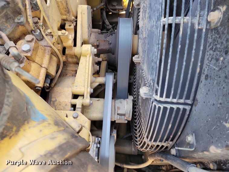 image for item EA2824 2005 Caterpillar 627G conventional scraper 