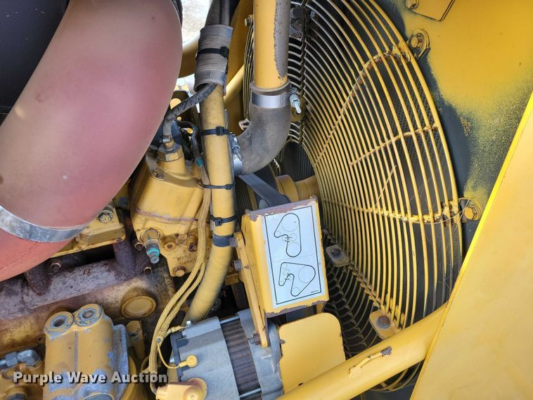 image for item EA2824 2005 Caterpillar 627G conventional scraper 