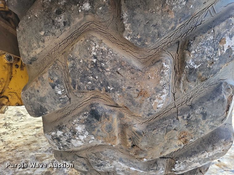 image for item EA2824 2005 Caterpillar 627G conventional scraper 