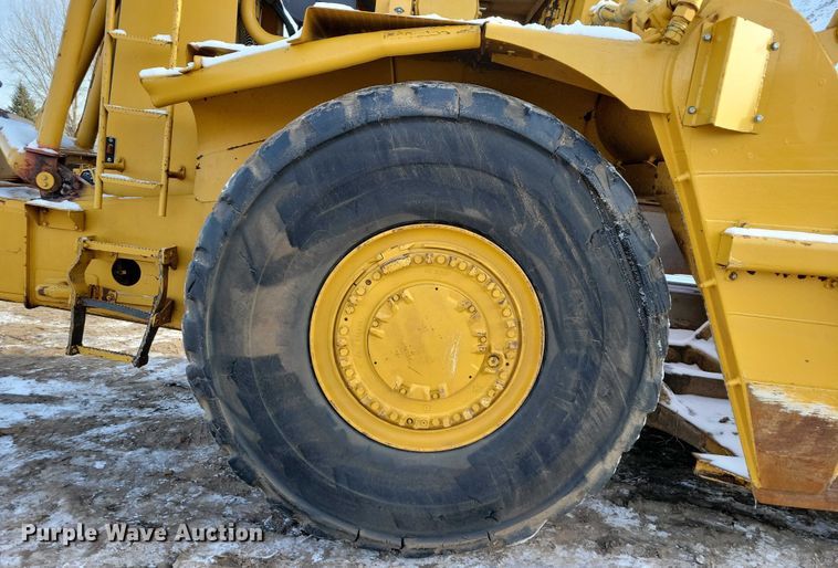 image for item EA2824 2005 Caterpillar 627G conventional scraper 