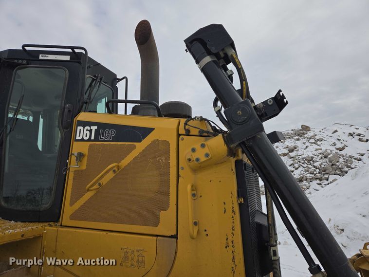 image for item EB1270 2018 Caterpillar D6T LGP dozer