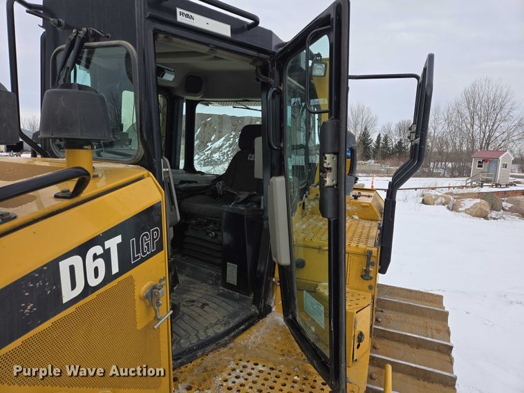 image for item EB1270 2018 Caterpillar D6T LGP dozer