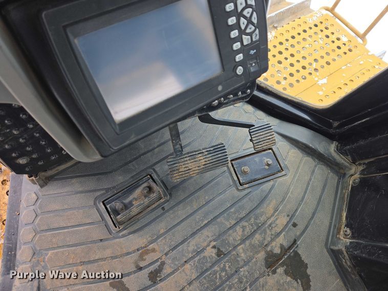 image for item EB1270 2018 Caterpillar D6T LGP dozer