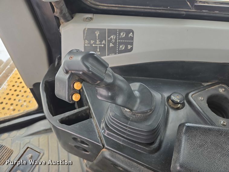 image for item EB1270 2018 Caterpillar D6T LGP dozer