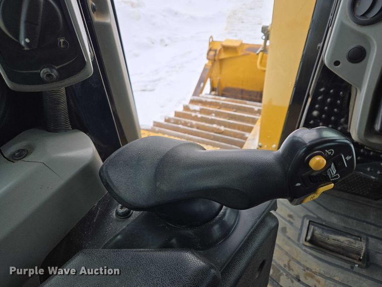image for item EB1270 2018 Caterpillar D6T LGP dozer