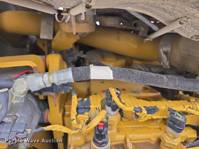 image for item EB1270 2018 Caterpillar D6T LGP dozer