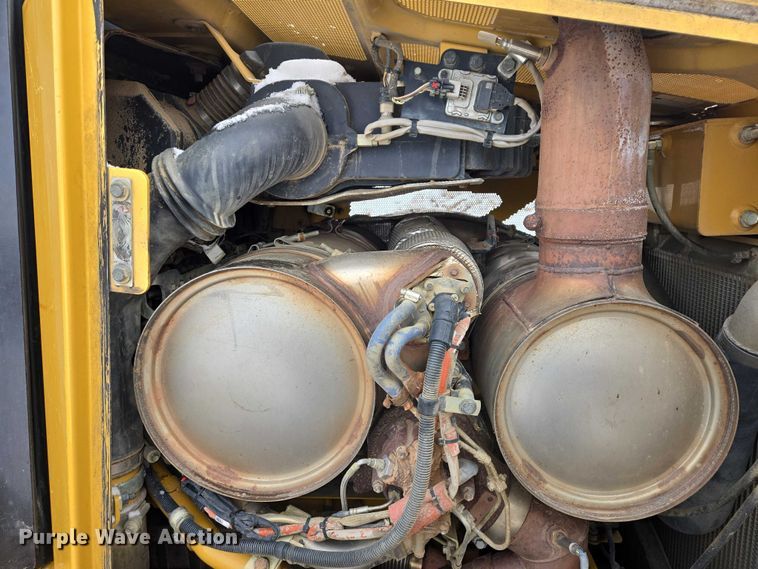 image for item EB1270 2018 Caterpillar D6T LGP dozer