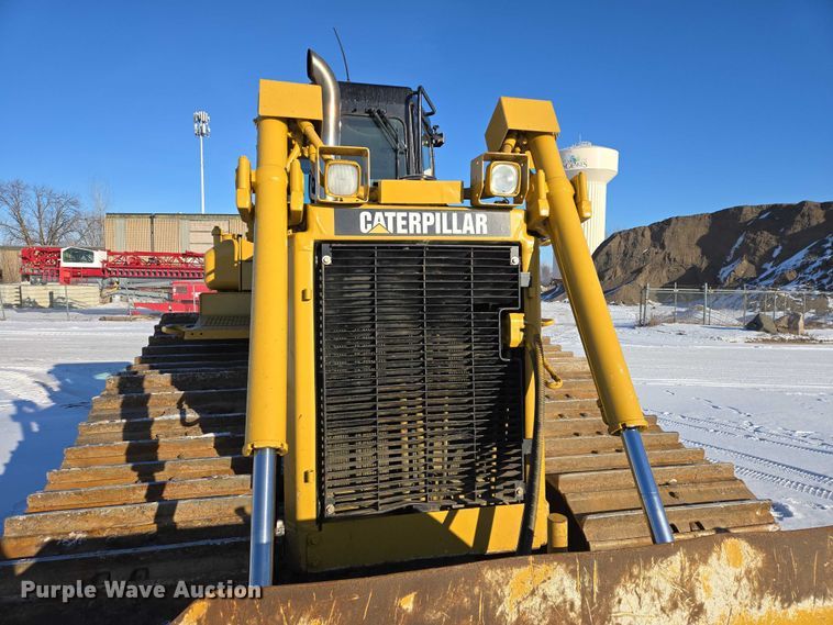 image for item EB1272 1998 Caterpillar D6R LGP dozer