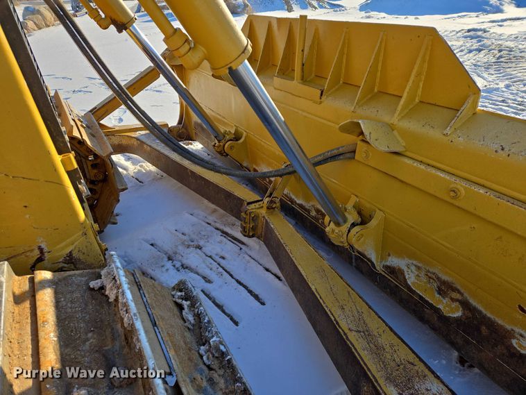 image for item EB1272 1998 Caterpillar D6R LGP dozer