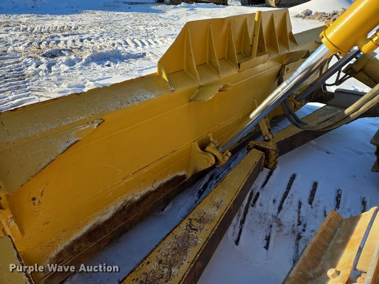 image for item EB1272 1998 Caterpillar D6R LGP dozer