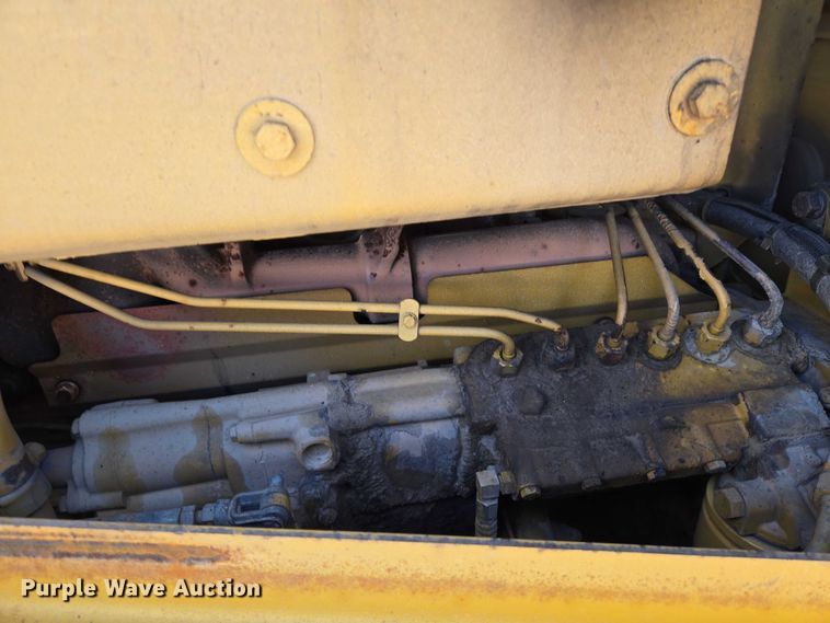 image for item EB1272 1998 Caterpillar D6R LGP dozer