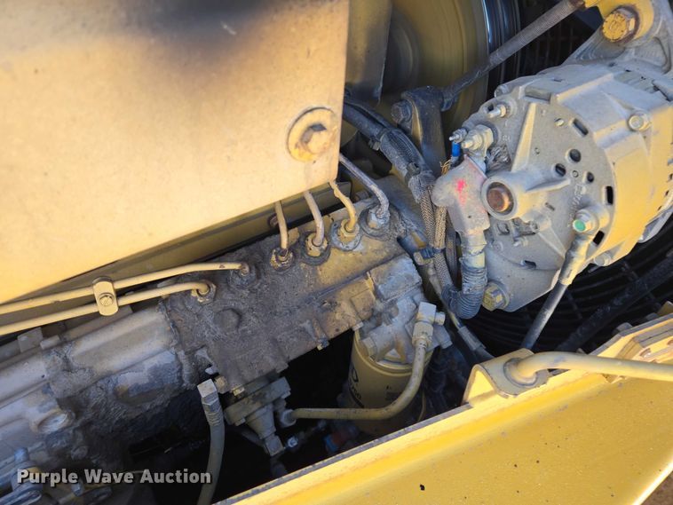 image for item EB1272 1998 Caterpillar D6R LGP dozer