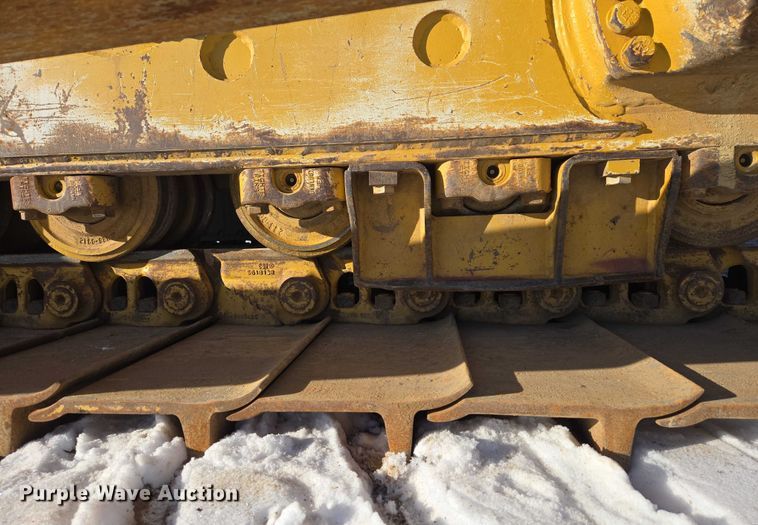 image for item EB1272 1998 Caterpillar D6R LGP dozer