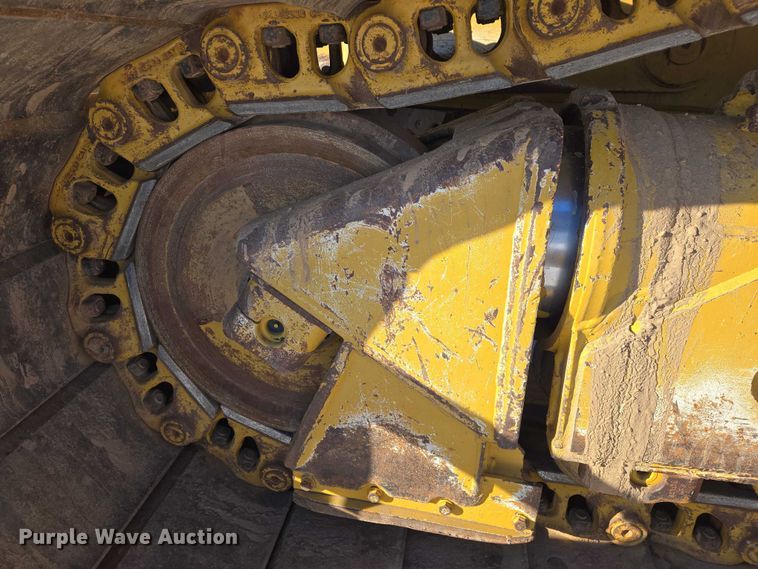 image for item EB1272 1998 Caterpillar D6R LGP dozer