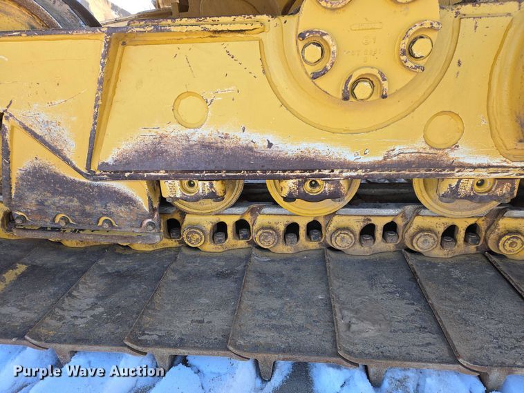 image for item EB1272 1998 Caterpillar D6R LGP dozer