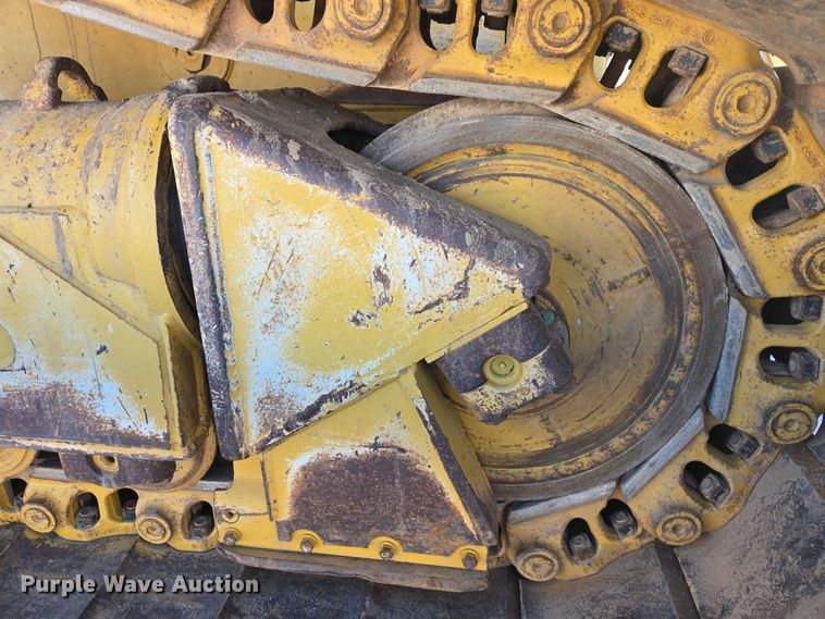 image for item EB1272 1998 Caterpillar D6R LGP dozer