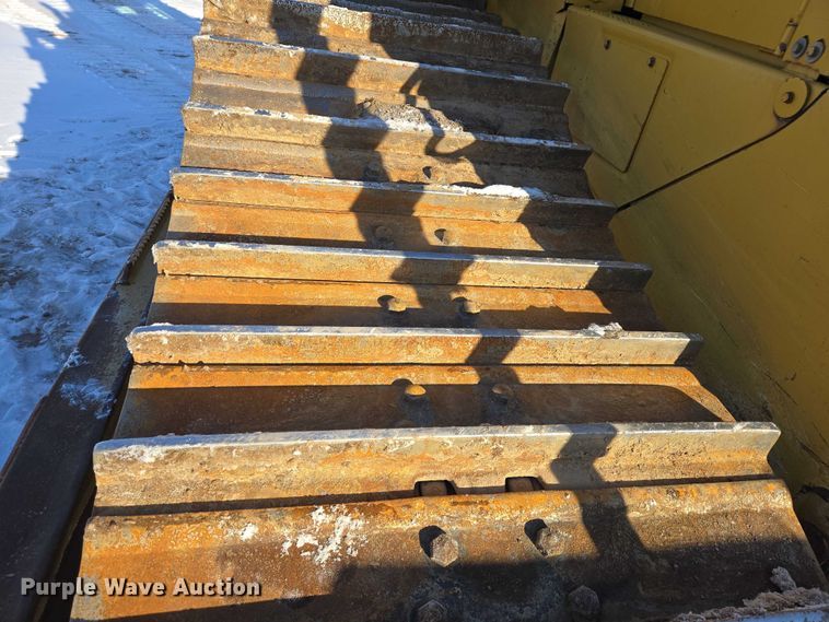 image for item EB1272 1998 Caterpillar D6R LGP dozer