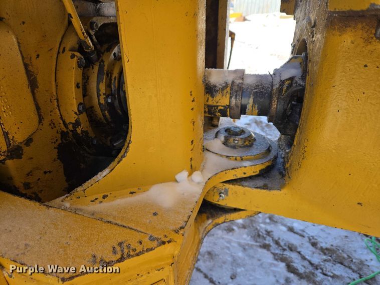 image for item EB1273 2000 Caterpillar D400EII articulated haul truck