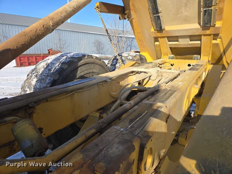 image for item EB1273 2000 Caterpillar D400EII articulated haul truck