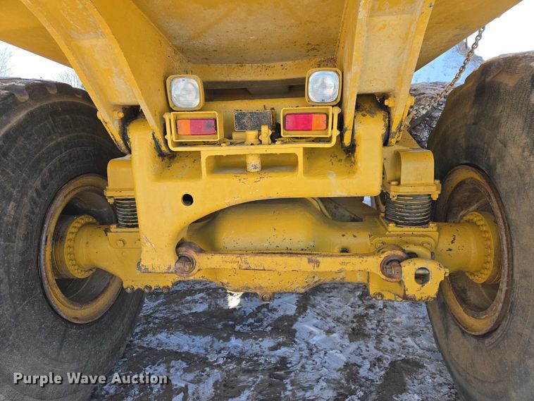 image for item EB1273 2000 Caterpillar D400EII articulated haul truck
