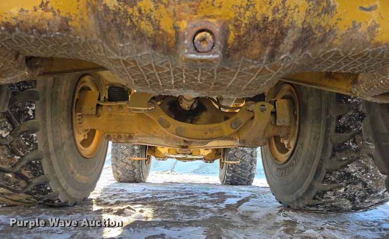 image for item EB1273 2000 Caterpillar D400EII articulated haul truck