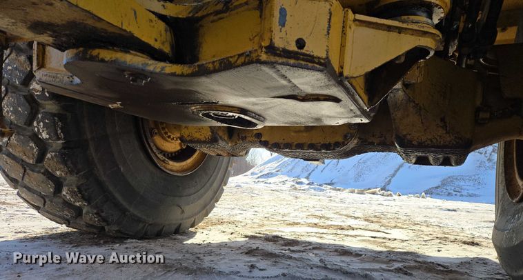 image for item EB1273 2000 Caterpillar D400EII articulated haul truck