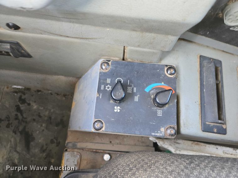 image for item EB1273 2000 Caterpillar D400EII articulated haul truck