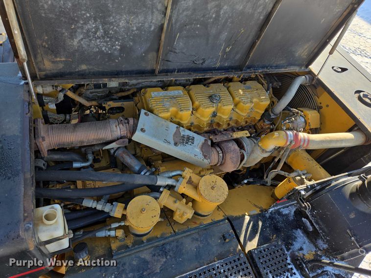 image for item EB1273 2000 Caterpillar D400EII articulated haul truck