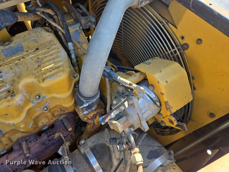 image for item EB1273 2000 Caterpillar D400EII articulated haul truck